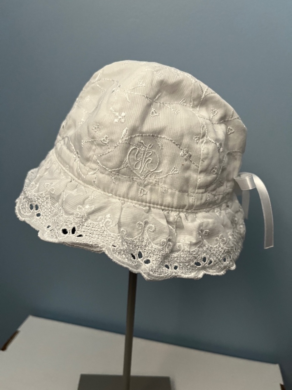Mikimoto White Pearl-Embroidered Hat